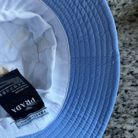 PRADA Re-Nylon Bucket Hat - Picture 4 of 7
